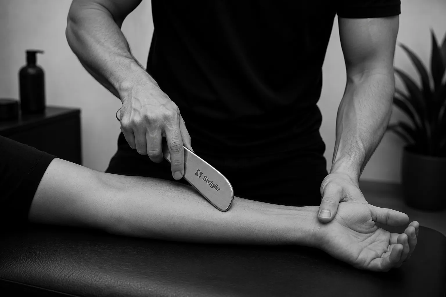 Travail de l’avant-bras à l’instrument, sur table de soin